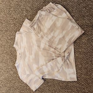 Como Vintage Pajamas Color Pink Camouflage Size XL